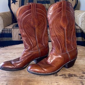 LUCCHESE L6609 Classic Seville Goatskin Boots 🤠